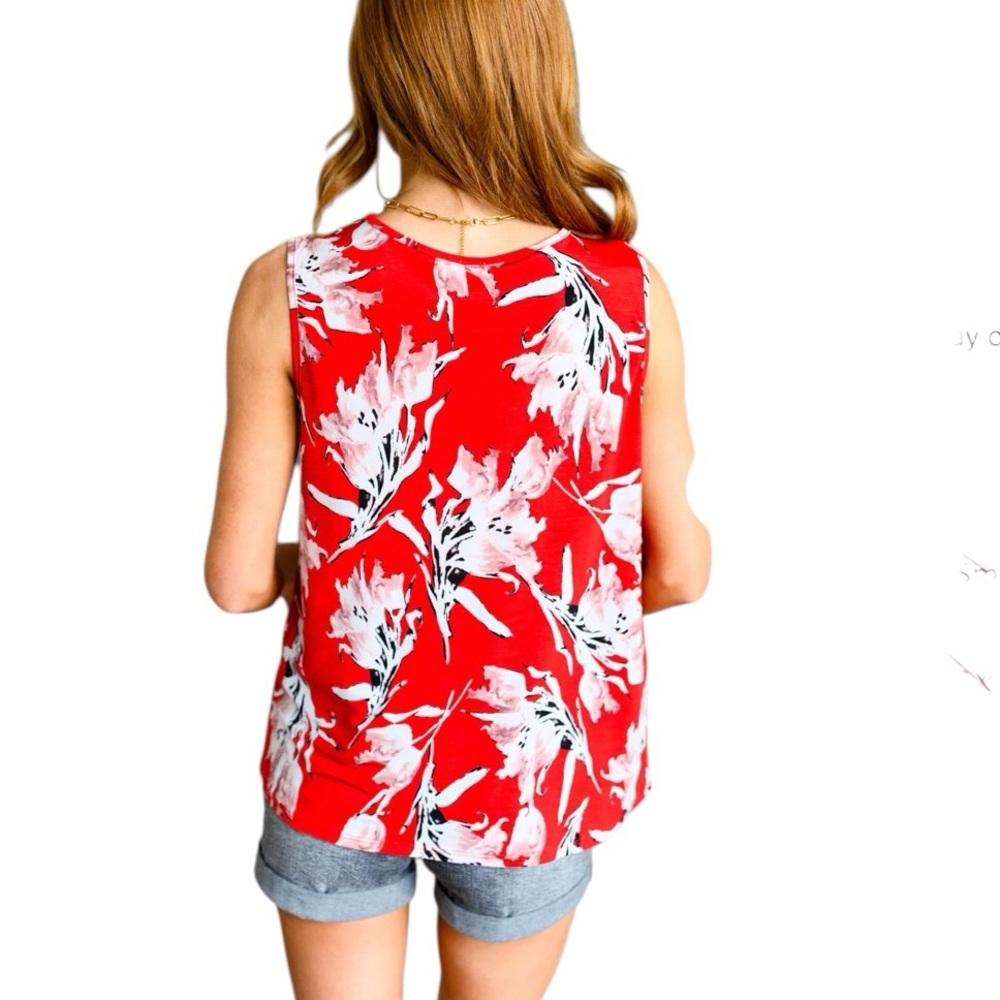 Sew in Love red floral tank v-neck blouse size Large - Picture 6 of 8